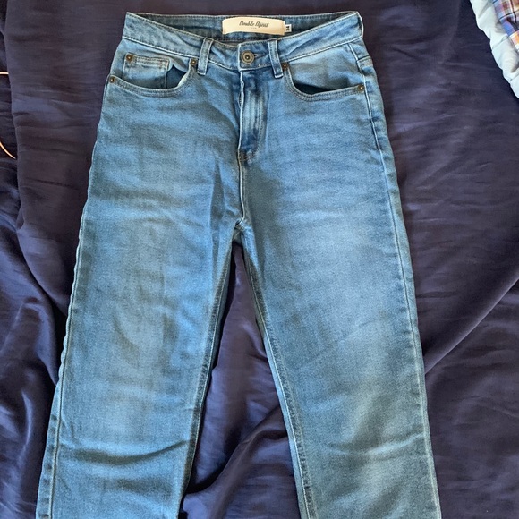 Trendy Mom Jeans From Spain - Picture 1 of 2